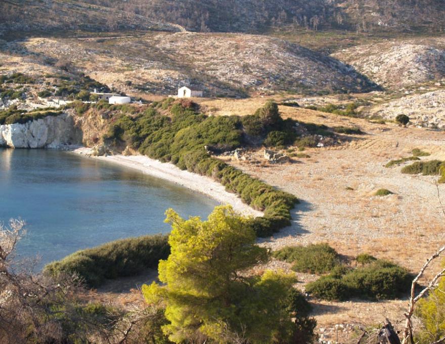 Παραλία Άγιος Φωκάς1