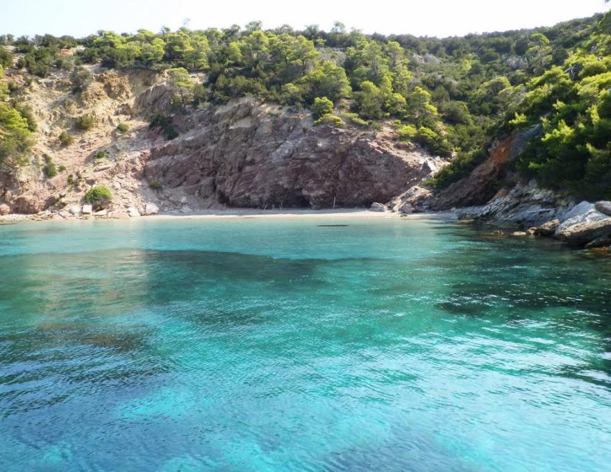 Παραλία Αγαλίπα0