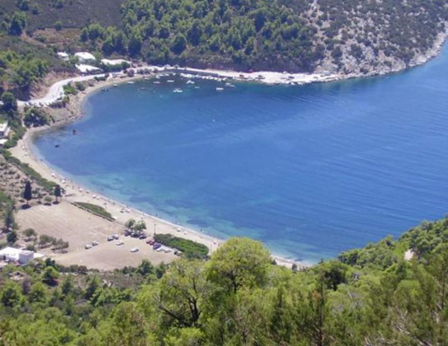 Παραλία Πεύκος2