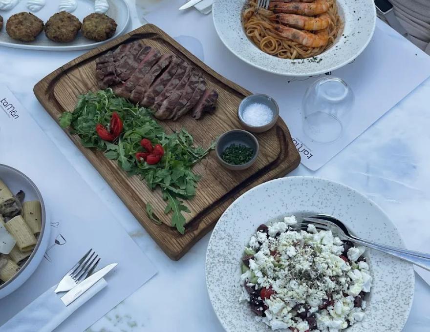 Kamari Restaurant Skyros3