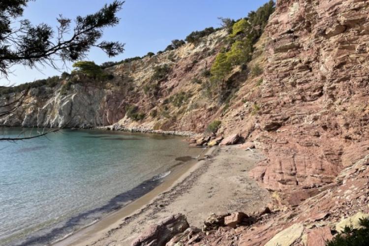 Παραλία Αγαλίπα