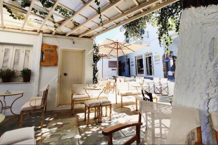 Neoptolemos Cafe Bar