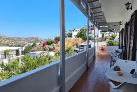 Μονοκατοικία με θέα τη Χώρα